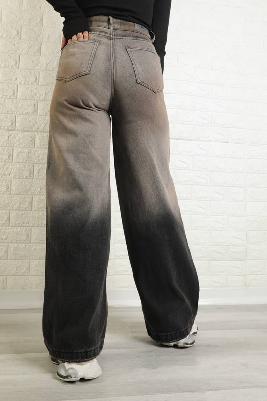 نمای پشت شلوار بگ زنانه جین کیپاش با دوخت تمیز و فیت استاندارد