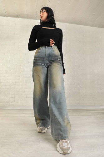 نمای پشت شلوار بگ زنانه جین کیپاش با دوخت تمیز و فیت استاندارد