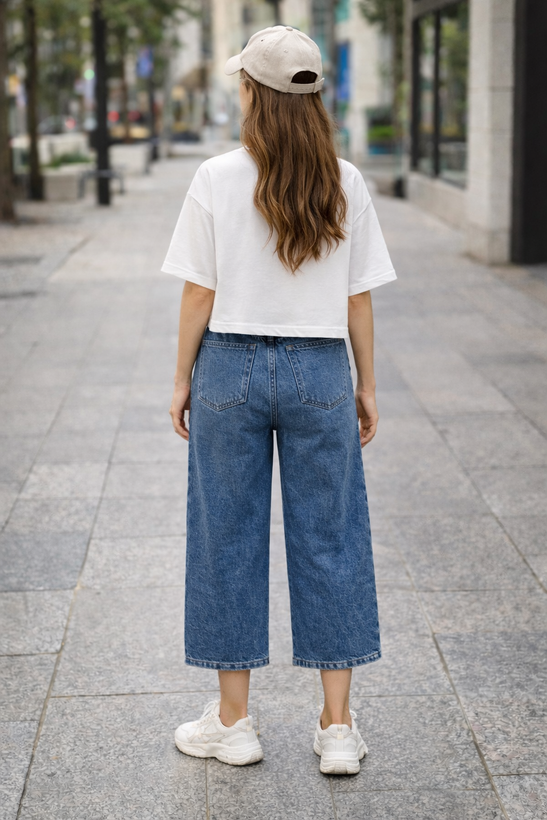 2. نمای پشت: نمای پشت شلوار بگ زنانه سورمهای Splashjeans با پارچه جین خوشفرم و ایستایی طبیعی